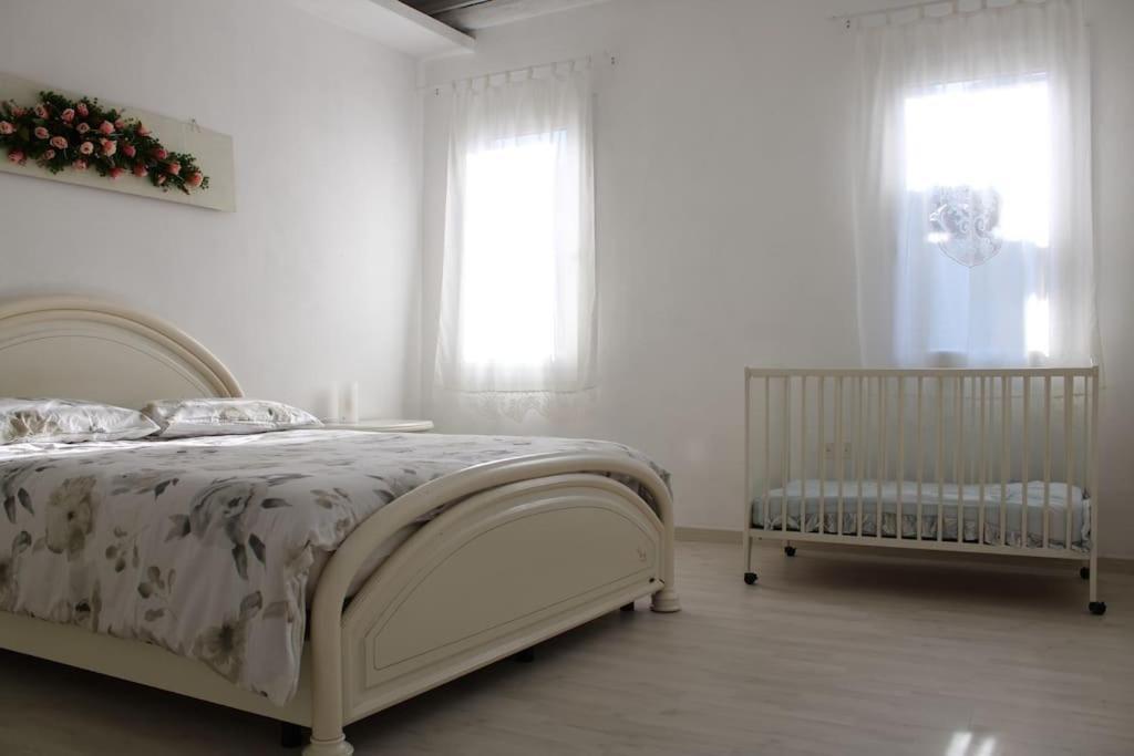 Apartment With Terrace In Chioggia'S Main Square Exterior foto