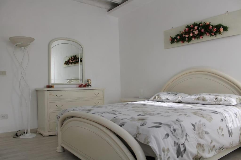 Apartment With Terrace In Chioggia'S Main Square Exterior foto